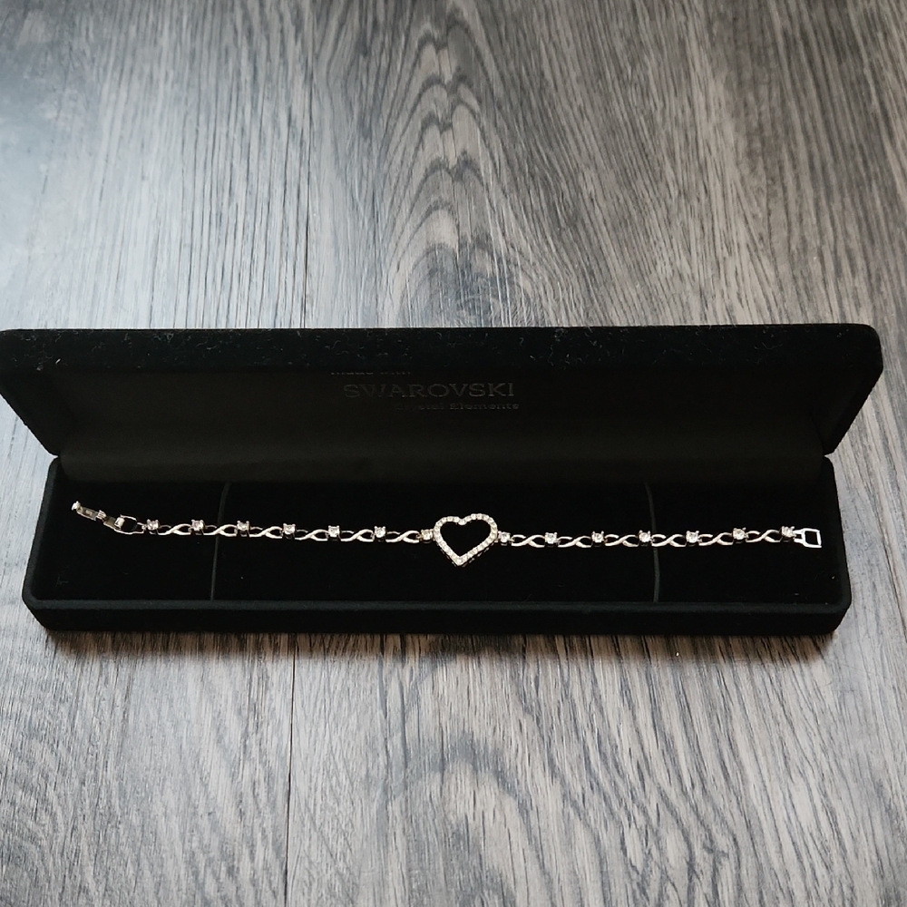 NWT Silver Heart Bracelet with Swarovski Crystal Elements
